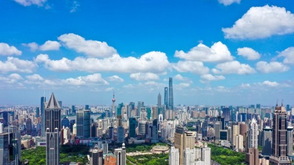 荣立通 泰国前总理他信涉嫌冒犯君主罪案原告证人首次被传唤